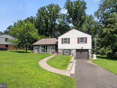 615 HOYT ROAD, HUNTINGDON VALLEY, PA 19006