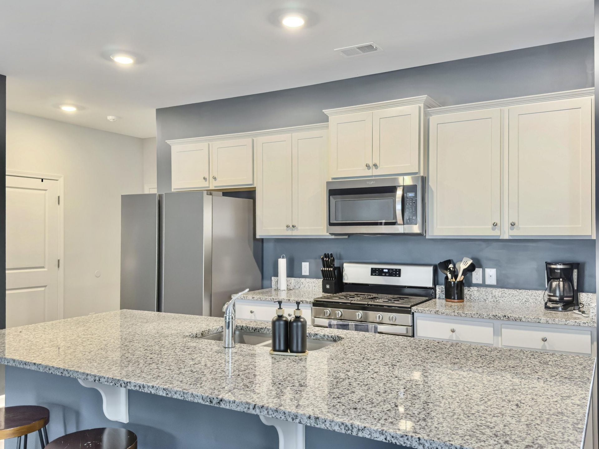 240 Sweet Cherry Lane Photo 10