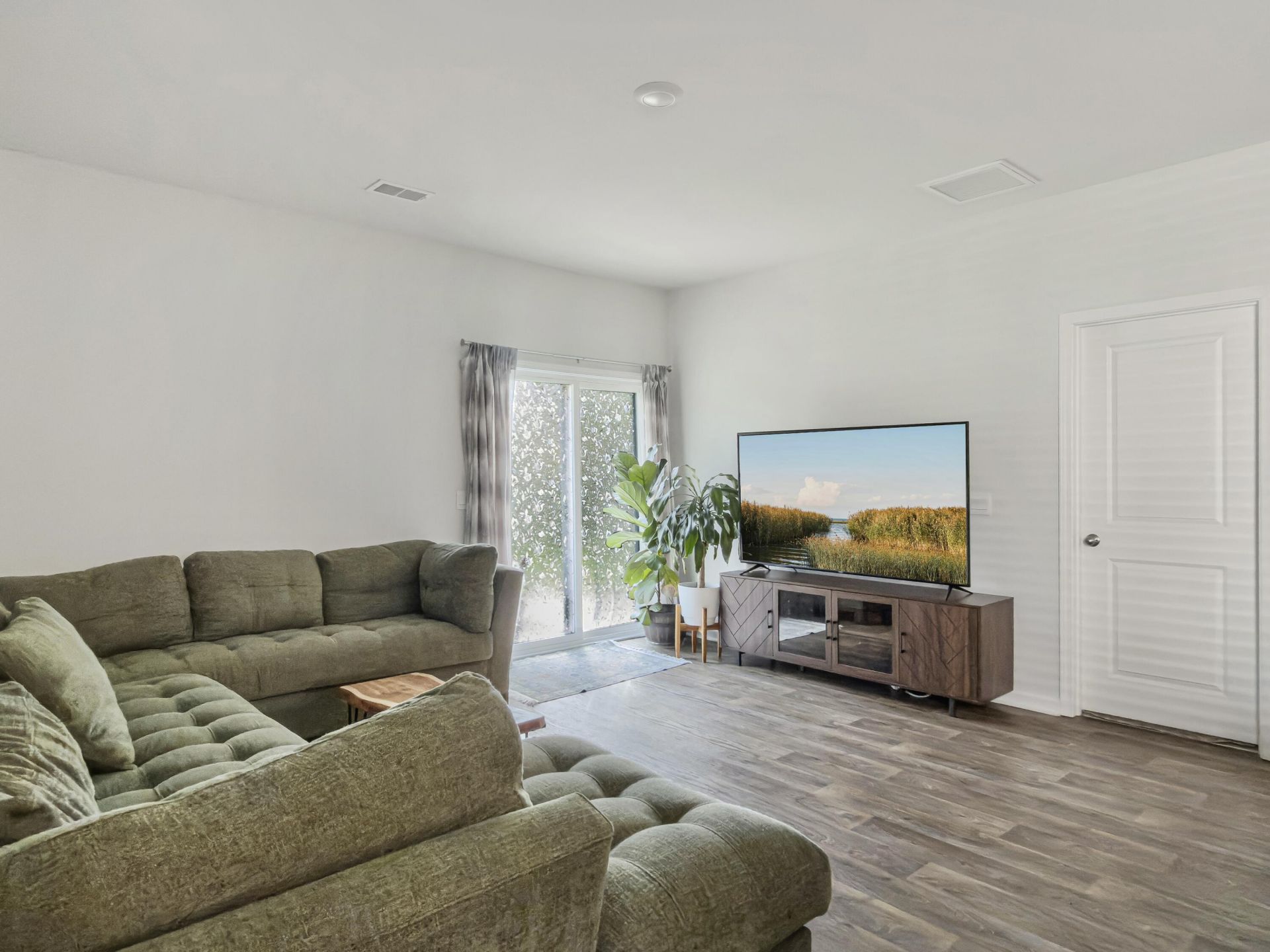 240 Sweet Cherry Lane Photo 16