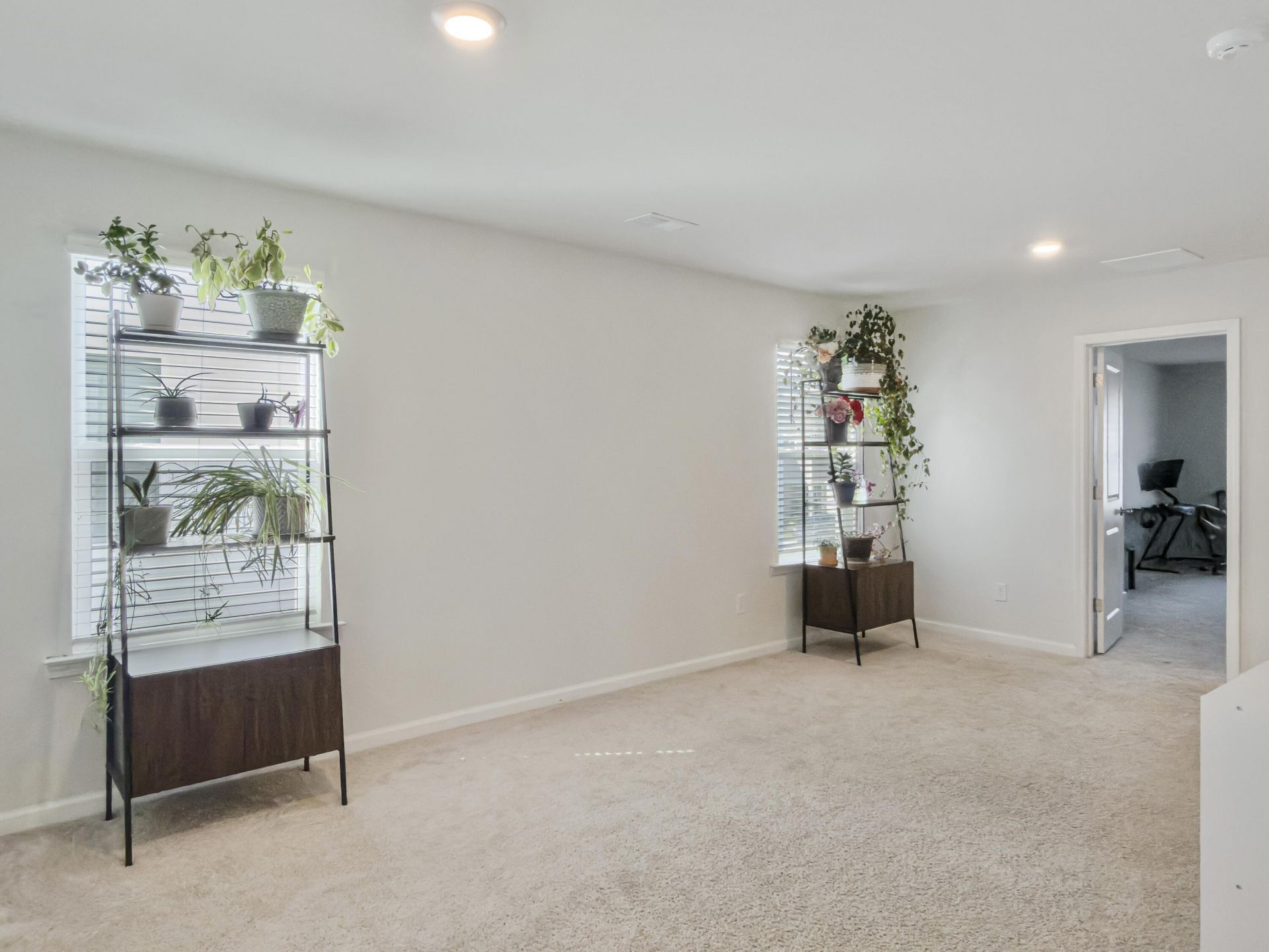 240 Sweet Cherry Lane Photo 31