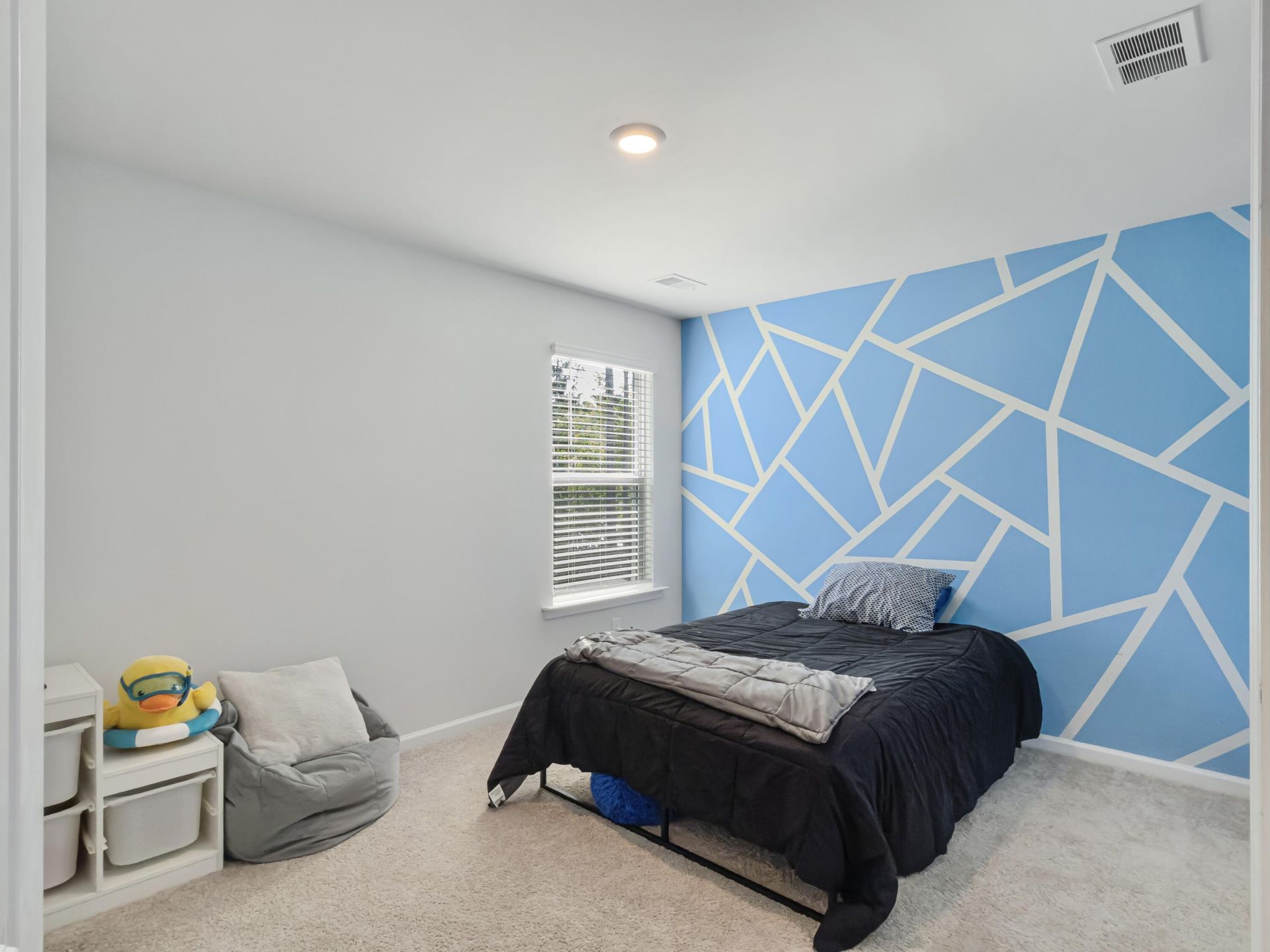 240 Sweet Cherry Lane Photo 33