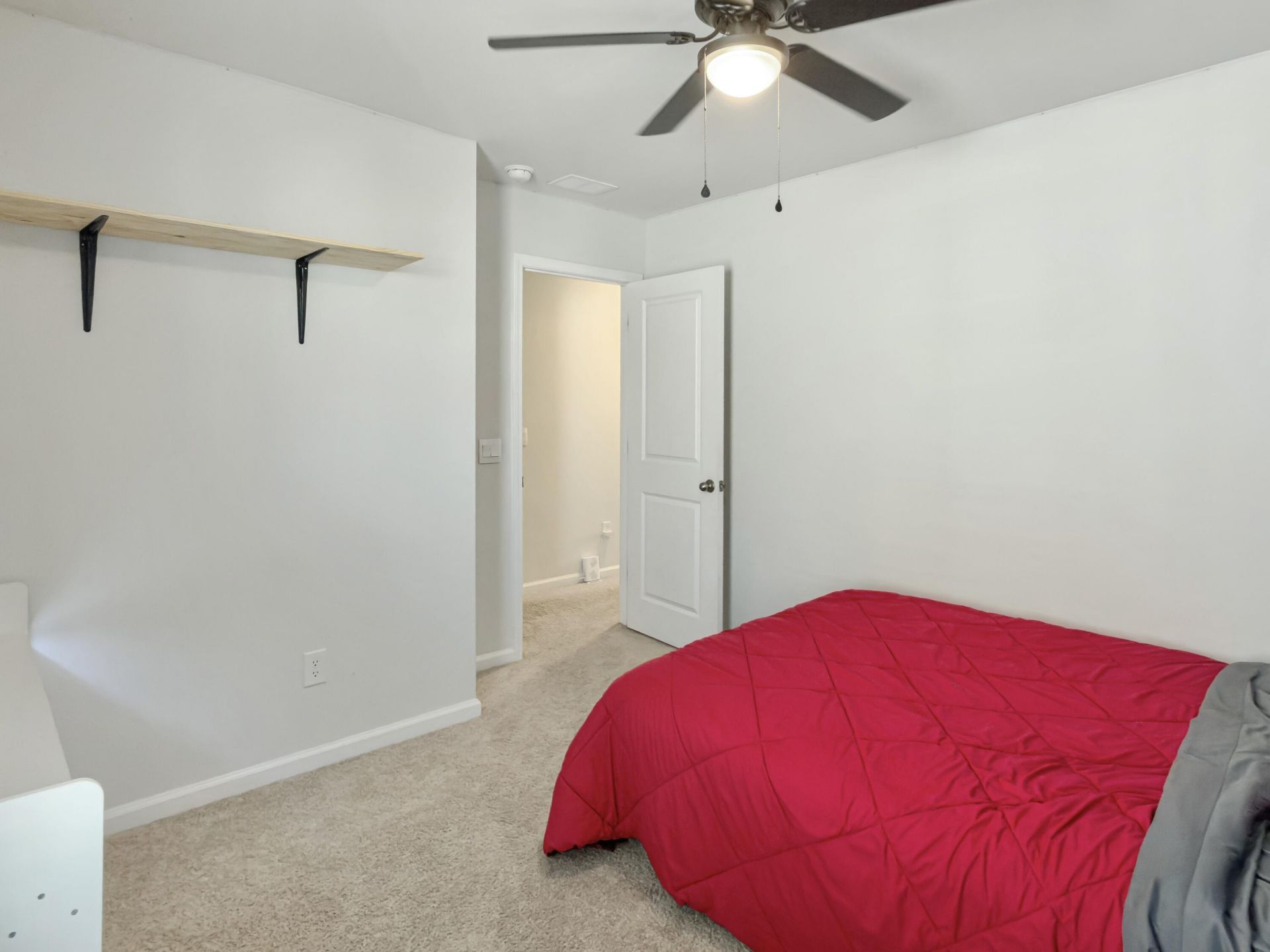 240 Sweet Cherry Lane Photo 38