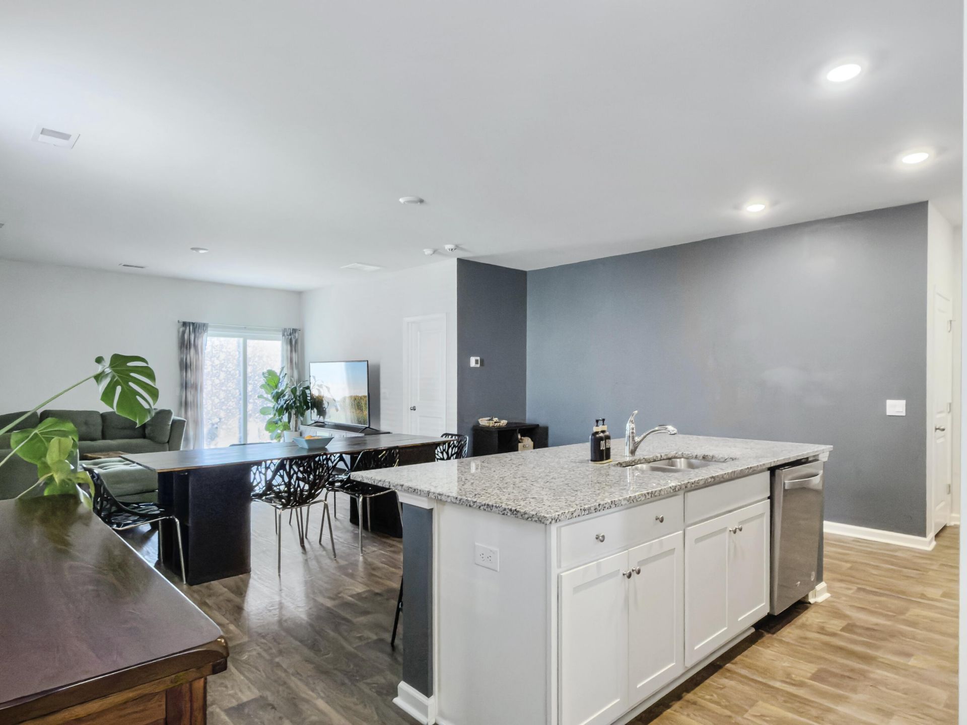 240 Sweet Cherry Lane Photo 9