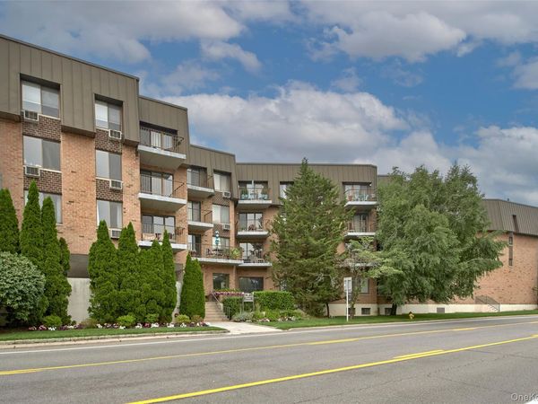 560 Halstead Avenue, Unit 2-R, Harrison, NY 10528