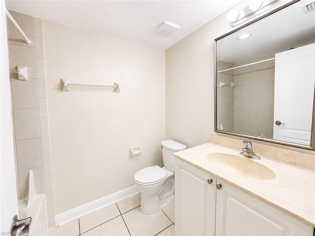 4110 Castilla Cir, Unit 105, Fort Myers, FL 33916 Photo