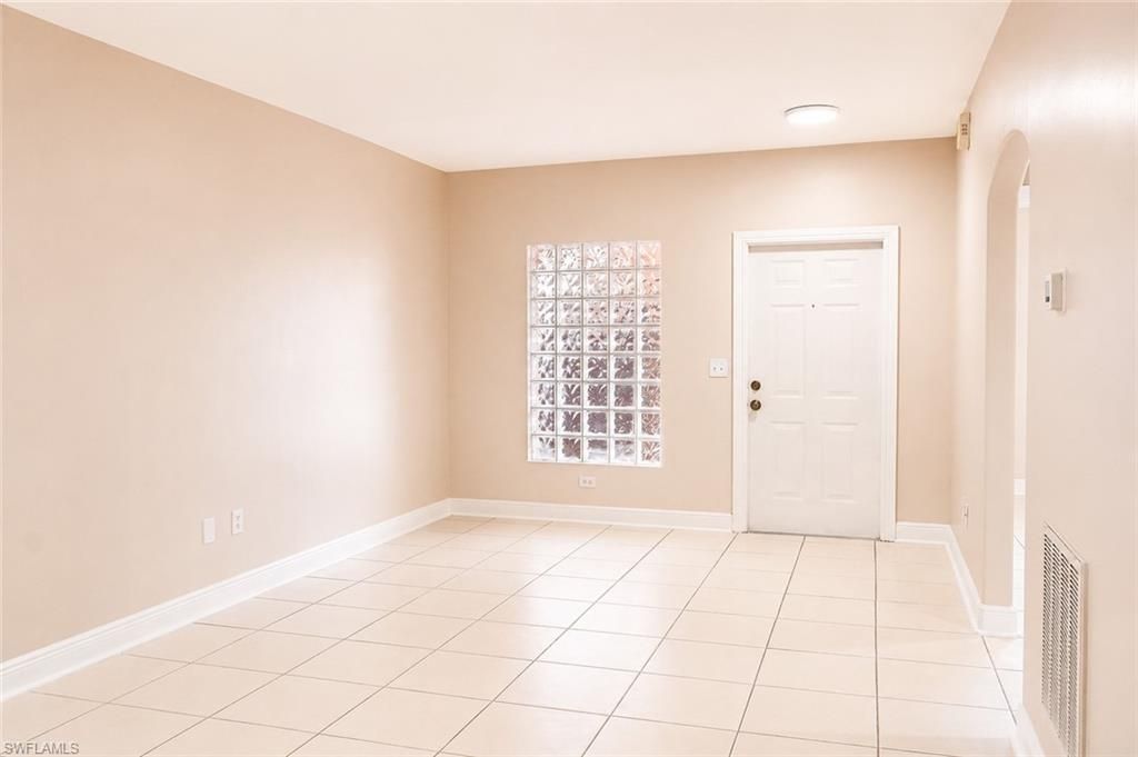 4110 Castilla Cir, Unit 105, Fort Myers, FL 33916 Photo
