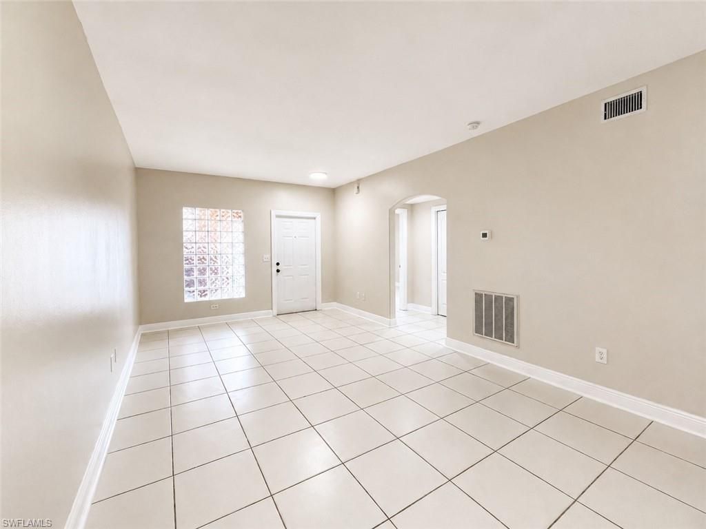 4110 Castilla Cir, Unit 105, Fort Myers, FL 33916 Photo