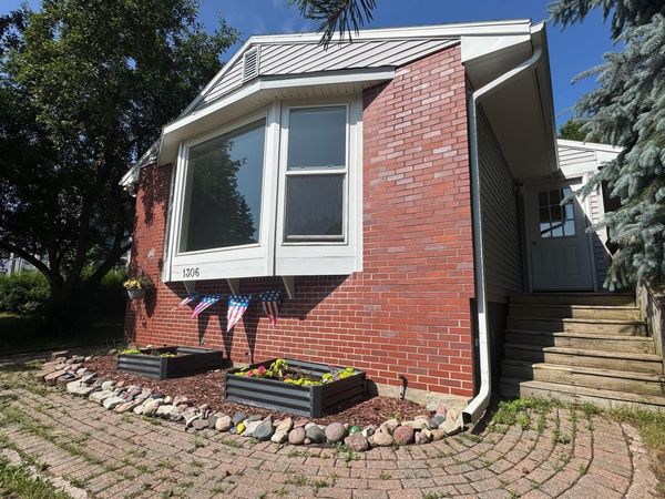 1306 Park ST, Sault Ste Marie, MI 49783