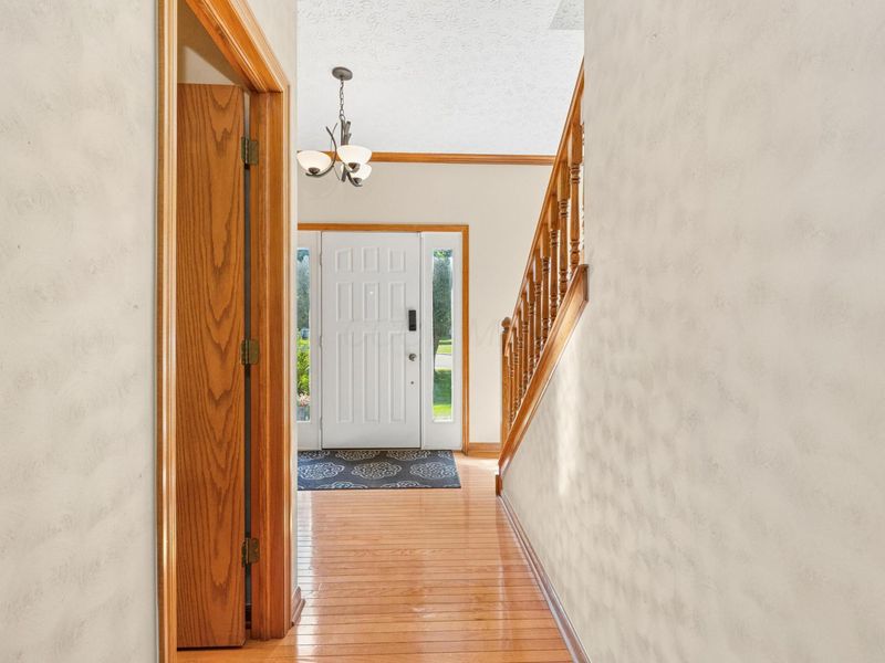 6045 Seton Court, Lewis Center, OH 43035 Photo 7