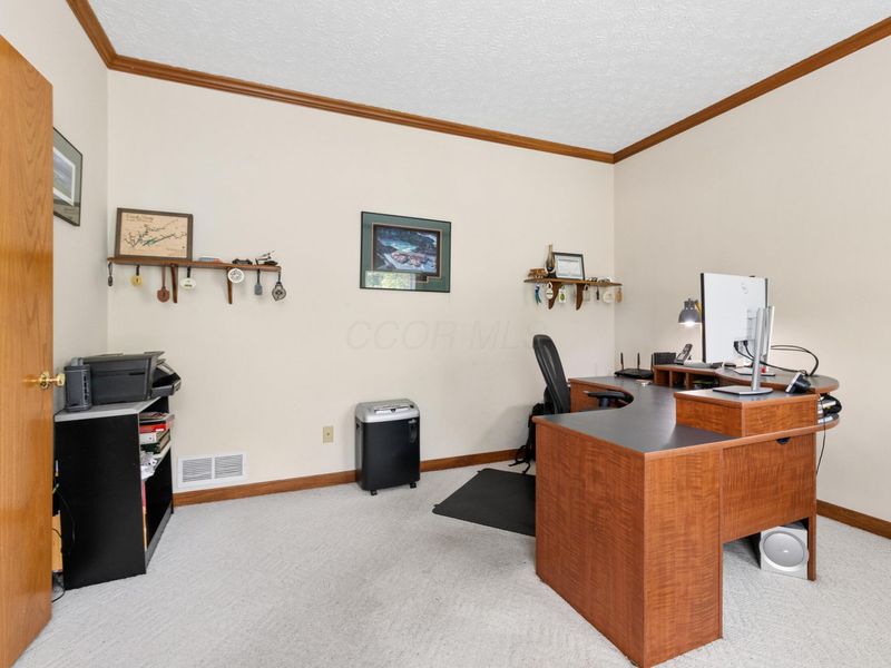 6045 Seton Court, Lewis Center, OH 43035 Photo 9