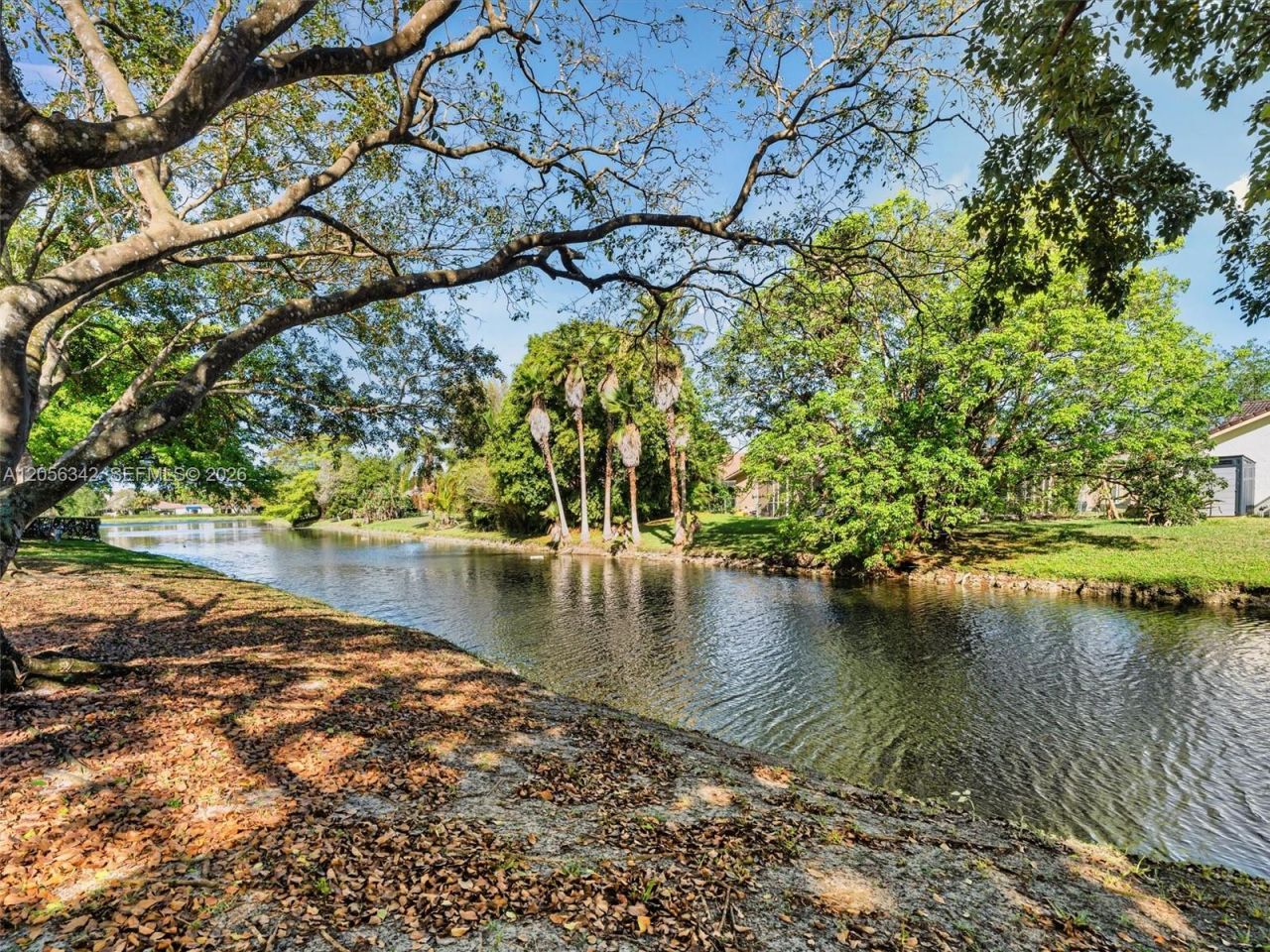 11407 Lakeview Dr, Coral Springs, FL 33071 Photo