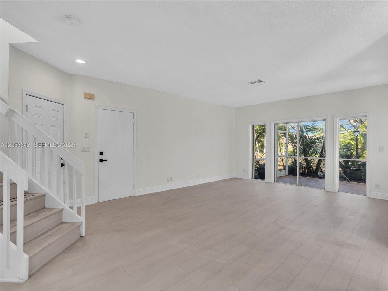 11407 Lakeview Dr, Coral Springs, FL 33071 Photo