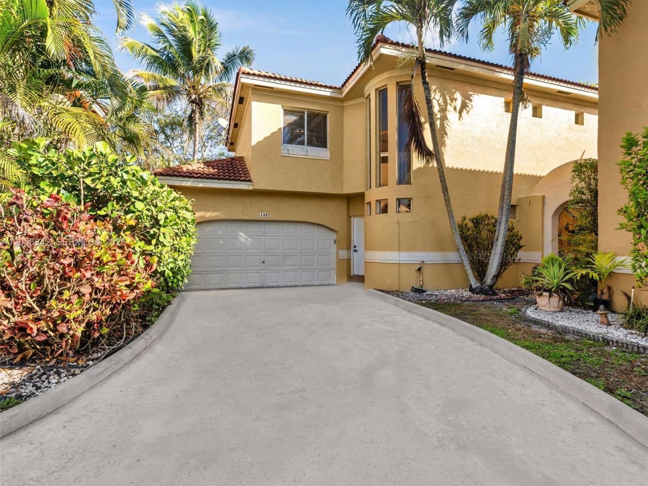 11407 Lakeview Dr , Coral Springs, FL 33071 Photo