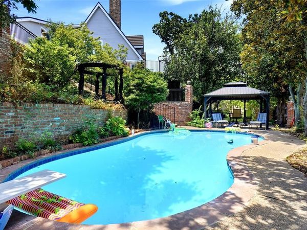 2011 Ridgemont Court, Arlington, TX 76012