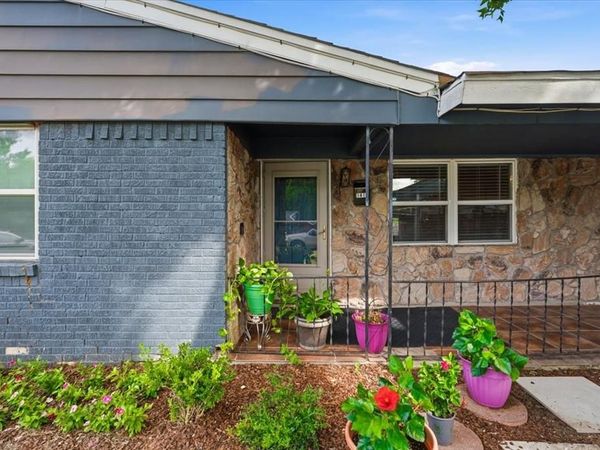 1412 Valley View Street , Mesquite, TX 75149