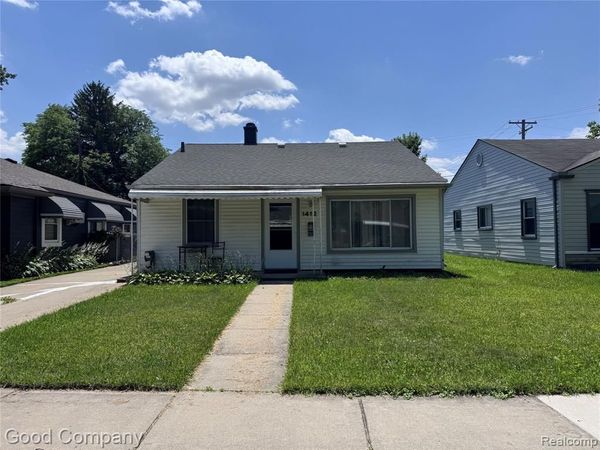 1412 E Goulson Avenue, Hazel Park, MI 48030