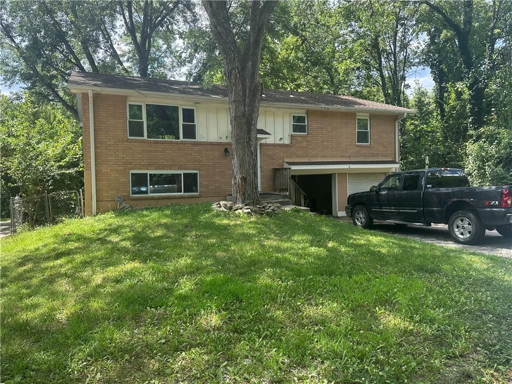 6534 NW Hamer Drive, Kansas City, MO 64118 Main Photo