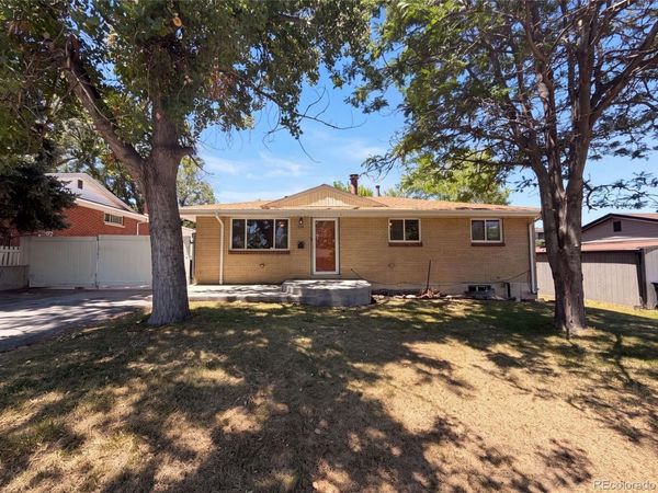5667 Johnson Street , Arvada, CO 80002