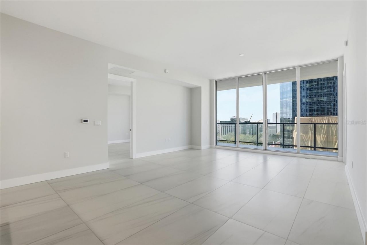 275 1st Ave S, Unit 1008, Saint Petersburg, FL 33701 Photo