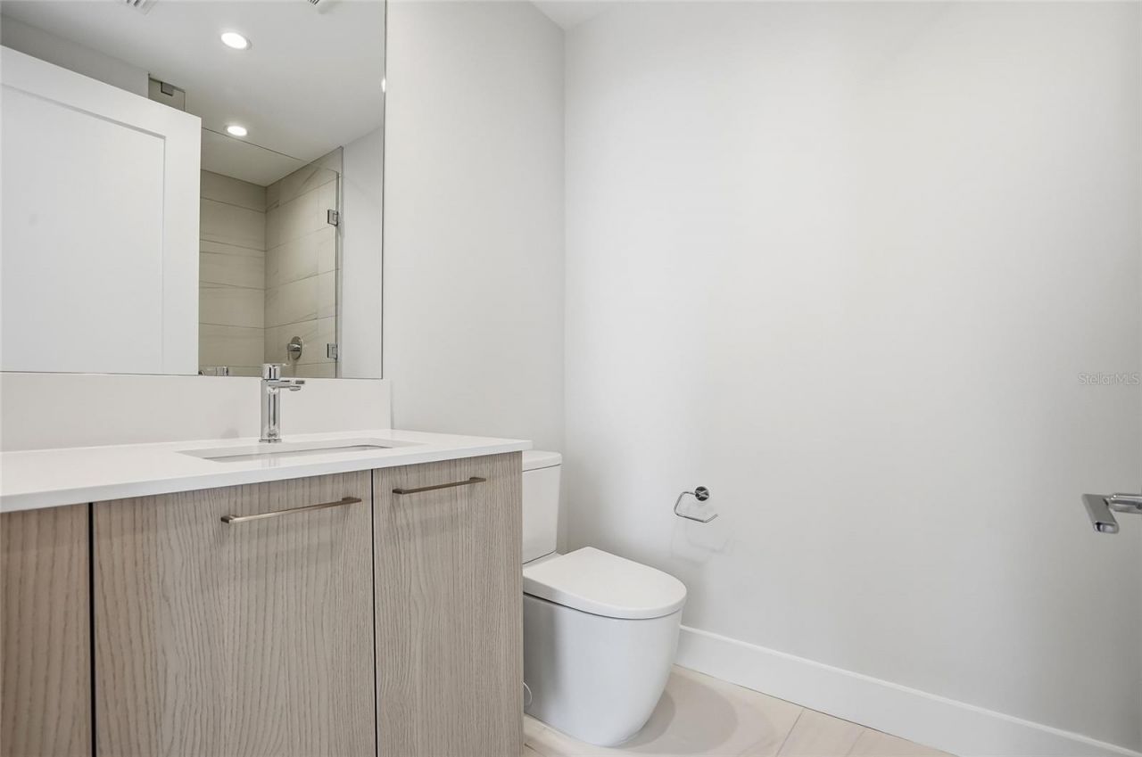 275 1st Ave S, Unit 1008, Saint Petersburg, FL 33701 Photo