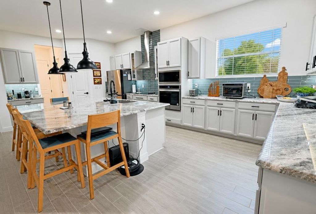 17649 Live Oak Drive , Tavares, FL 32778 Photo