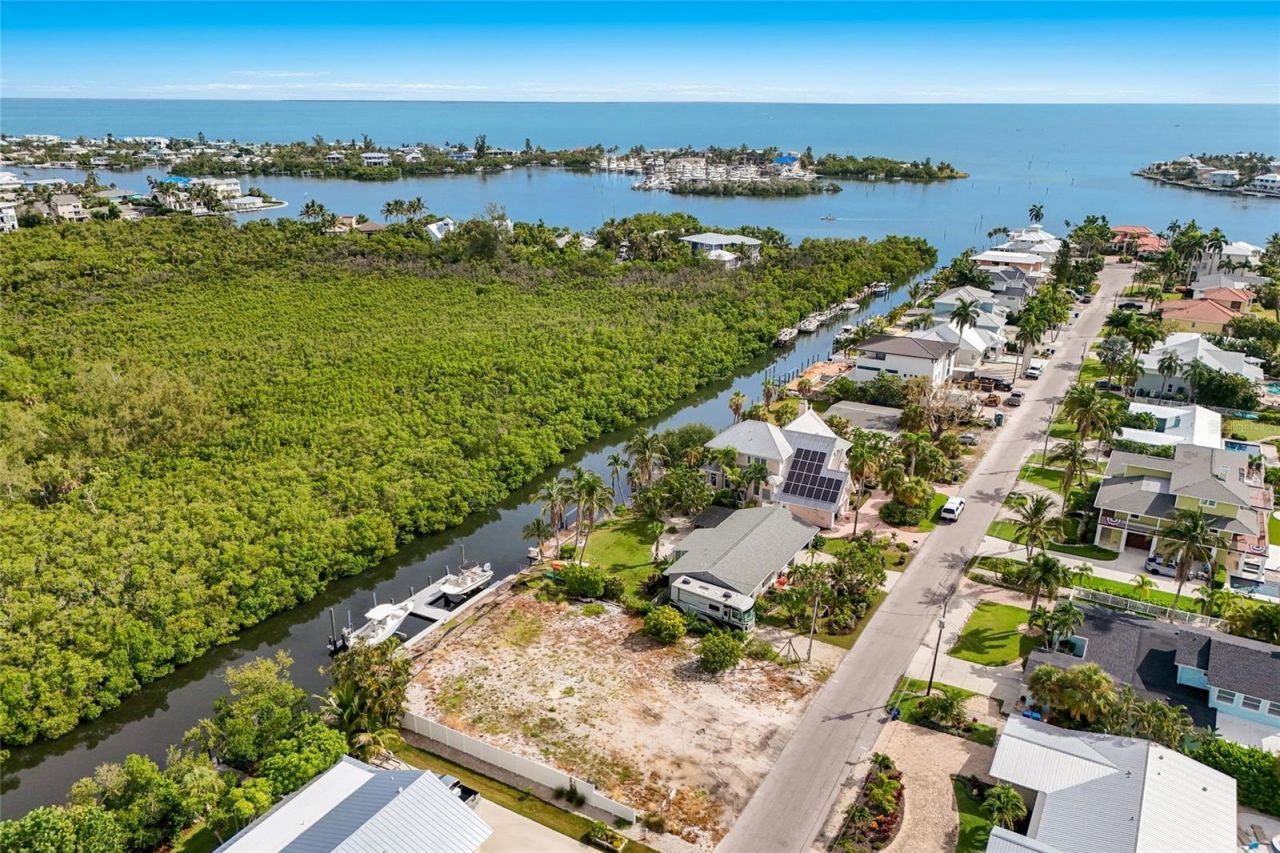 508 77th Street, Bradenton Beach, FL 34217 Photo