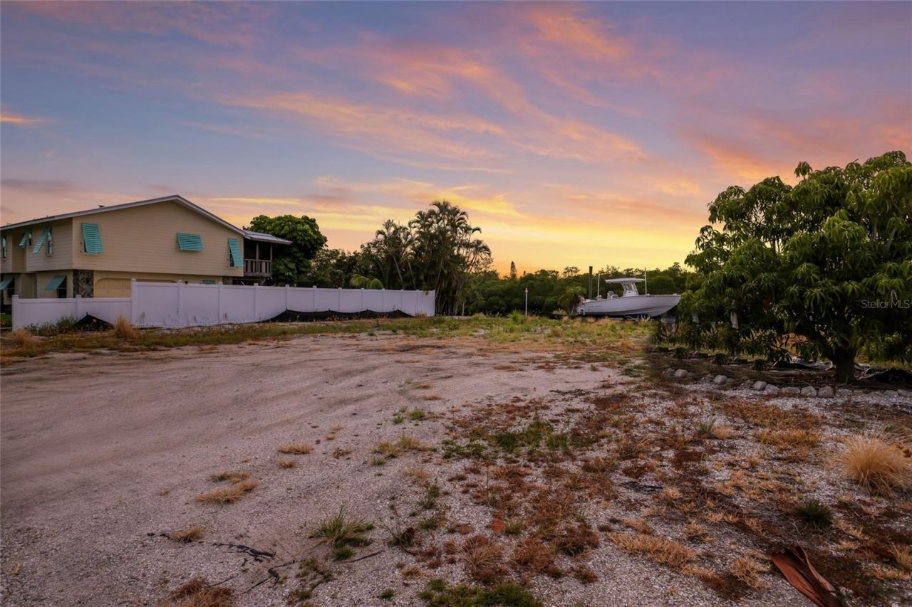 508 77th Street, Bradenton Beach, FL 34217 Photo