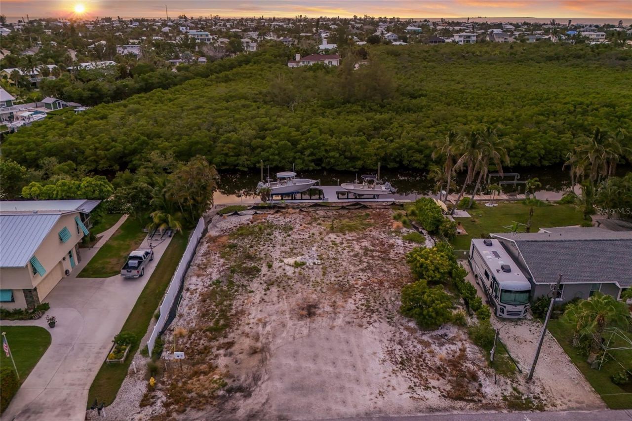 508 77th Street, Bradenton Beach, FL 34217 Photo