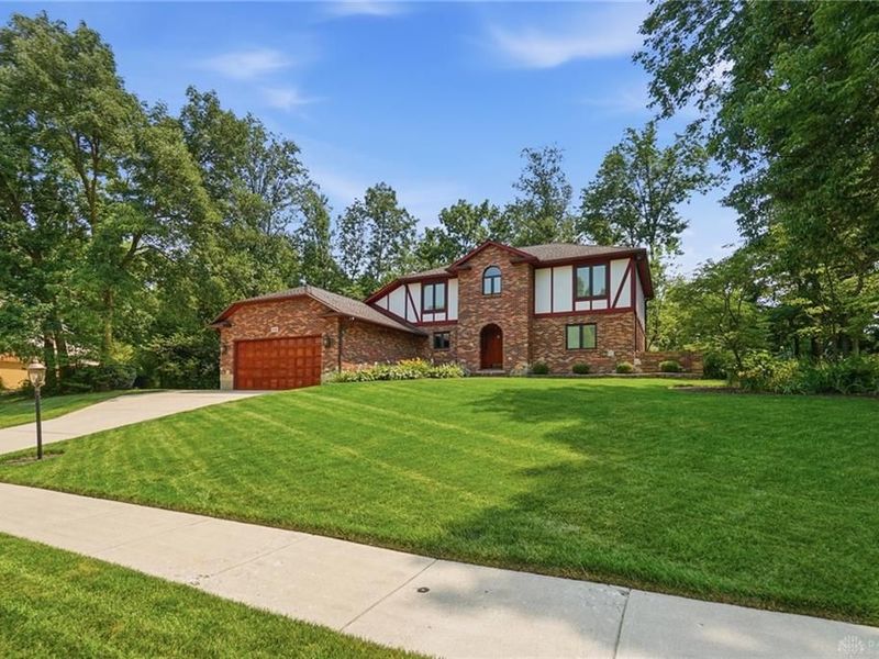 340 E Stonequarry Road, Vandalia, OH 45377 Photo 2