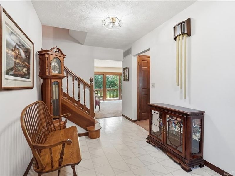 340 E Stonequarry Road, Vandalia, OH 45377 Photo 4