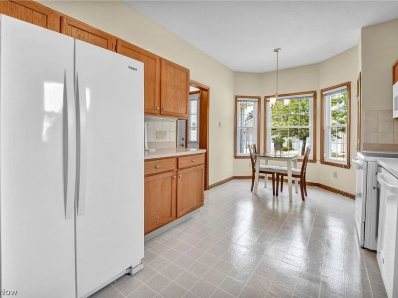 205 Village Drive , Seven Hills, OH 44131 Photo 10