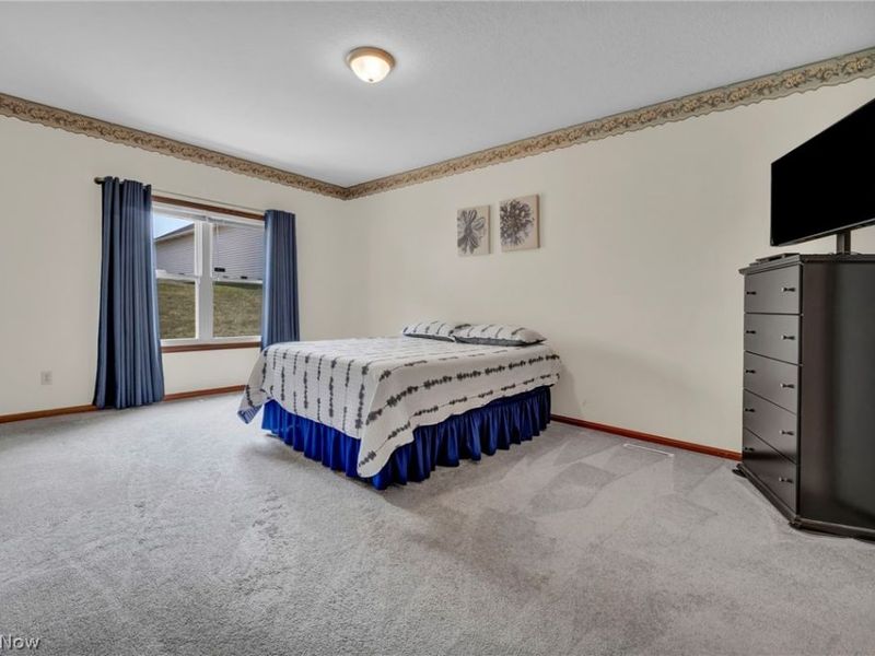 205 Village Drive , Seven Hills, OH 44131 Photo 15