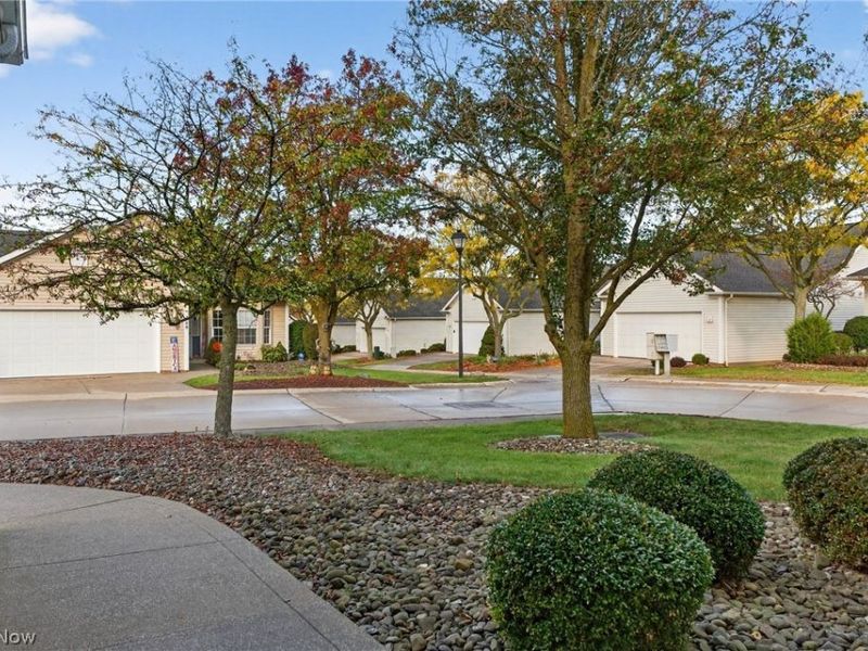 205 Village Drive , Seven Hills, OH 44131 Photo 22