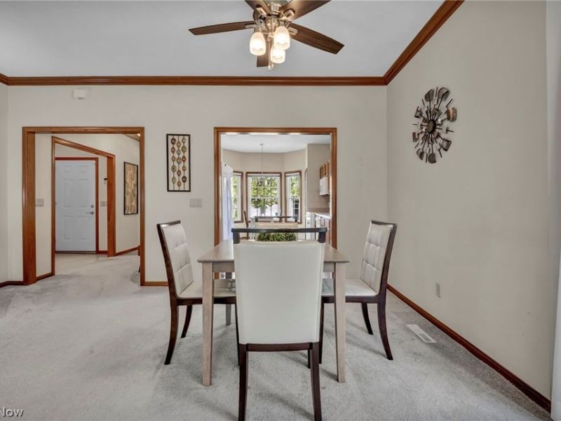 205 Village Drive , Seven Hills, OH 44131 Photo 8