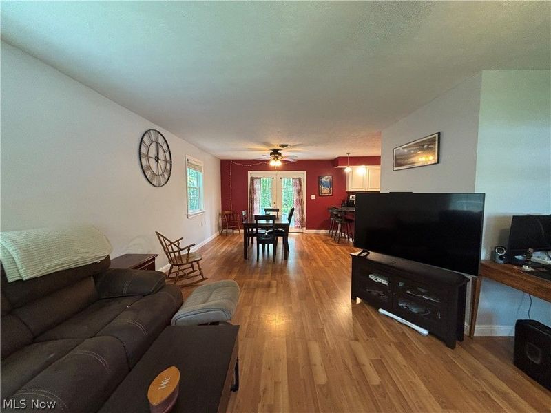 189 Ashtabula Point, Roaming Shores, OH 44084 Photo 10