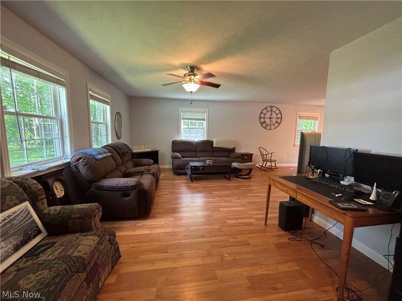 189 Ashtabula Point, Roaming Shores, OH 44084 Photo 11