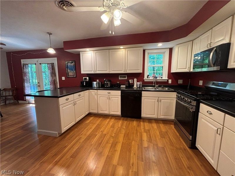 189 Ashtabula Point, Roaming Shores, OH 44084 Photo 5
