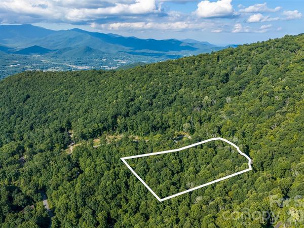 1043 Moss Creek Lane , Swannanoa, NC 28778