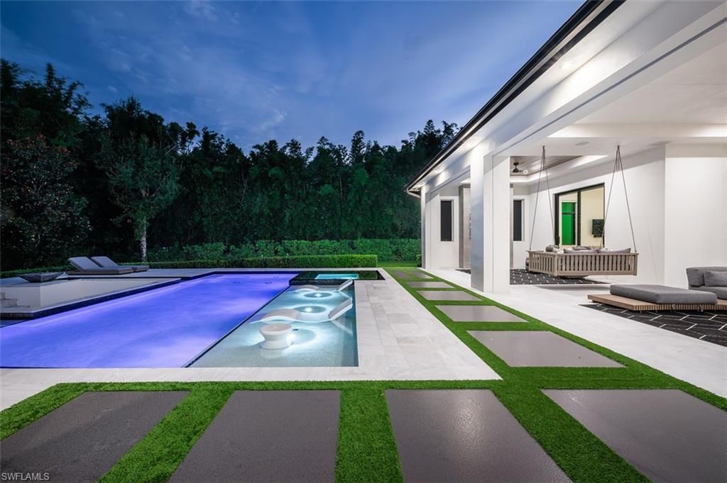 728 Carica Rd, Naples, FL 34108 Photo