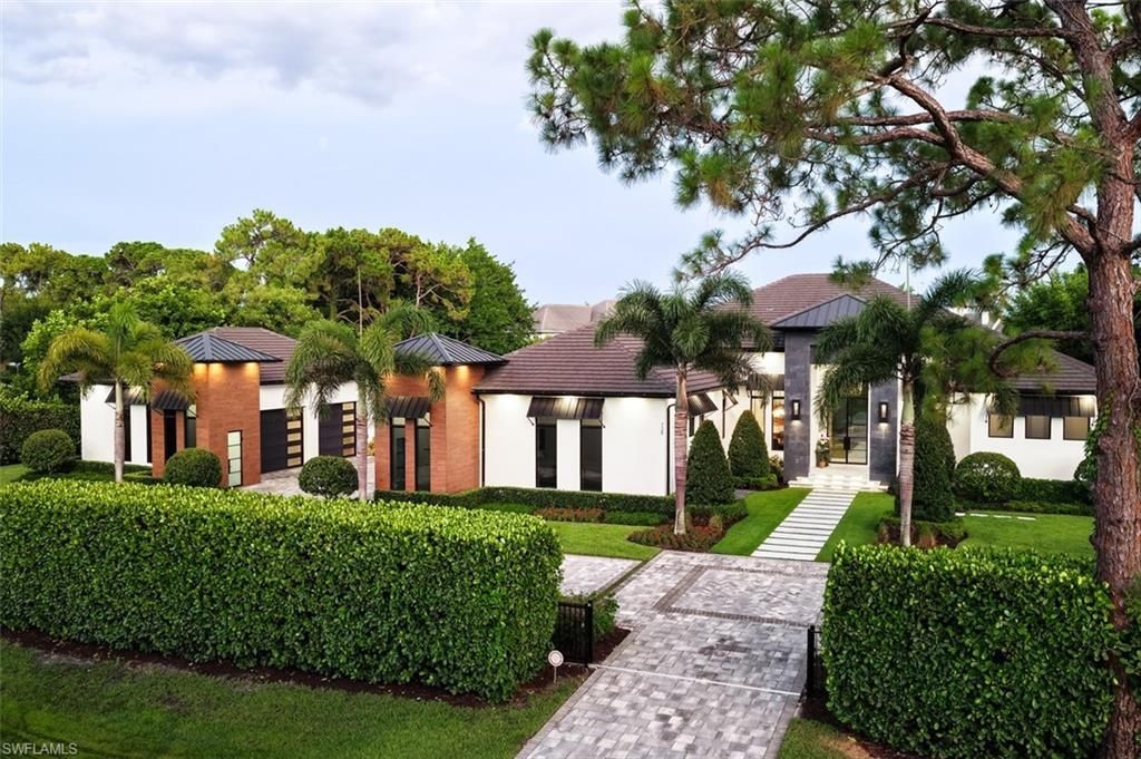 728 Carica Rd, Naples, FL 34108 Photo