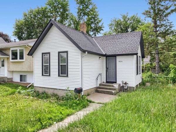 1024 Geranium Avenue E, Saint Paul, MN 55106