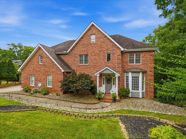 60 Derby Lane, Huntington, WV 25705