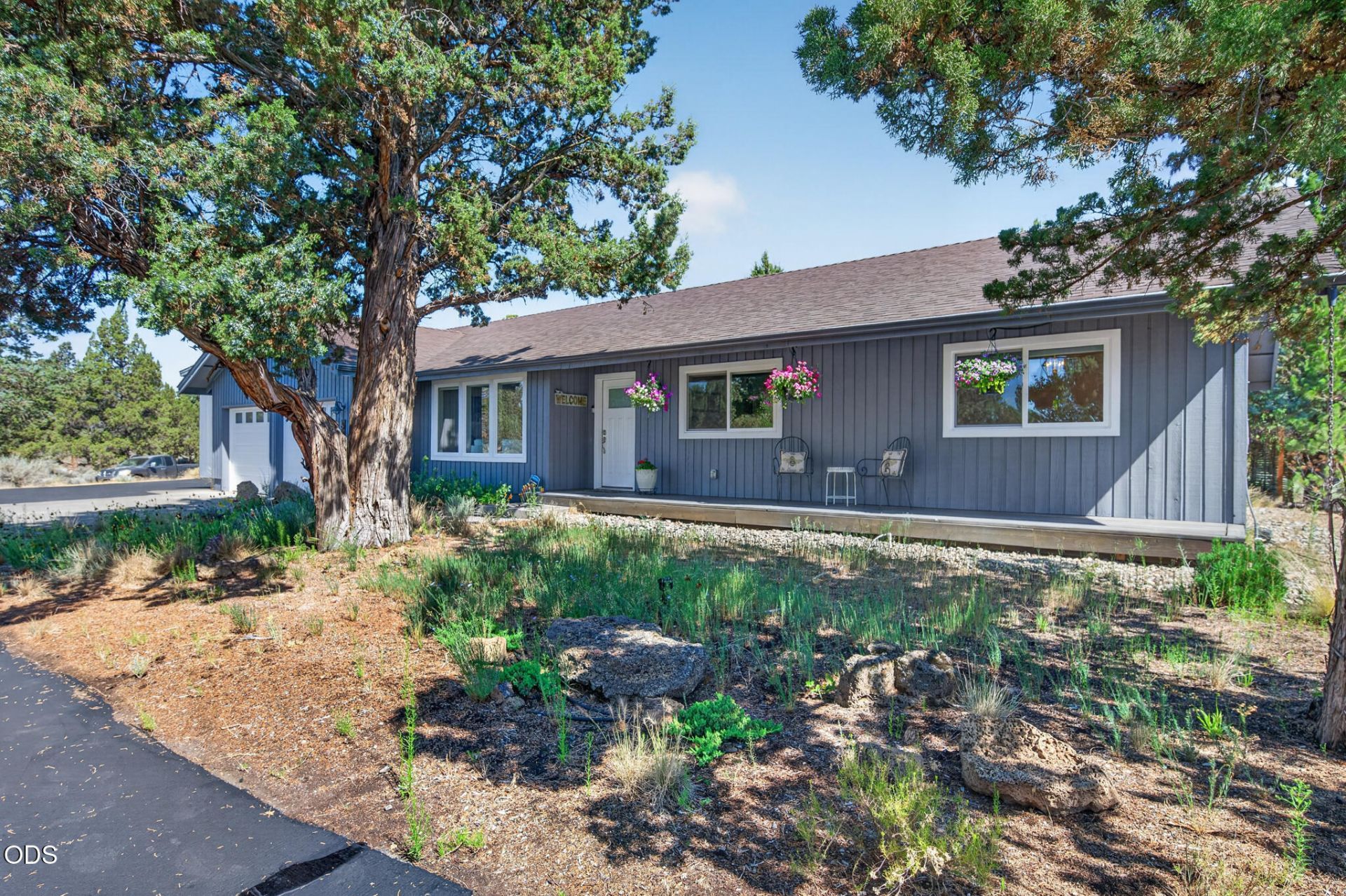 64561 Joe Neil Road, Bend, OR 97701 Main Photo