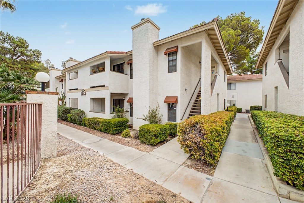 6643 W Tropicana Avenue , Las Vegas, NV 89103