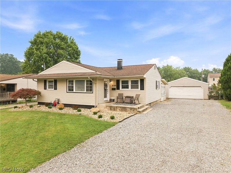 699 Saul Drive, Hubbard, OH 44425 Photo 2