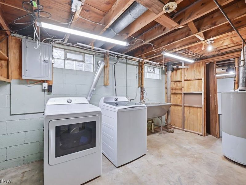 699 Saul Drive, Hubbard, OH 44425 Photo 36