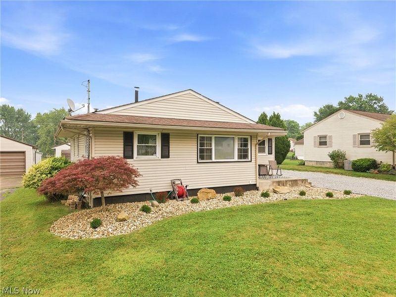 699 Saul Drive, Hubbard, OH 44425 Photo 4