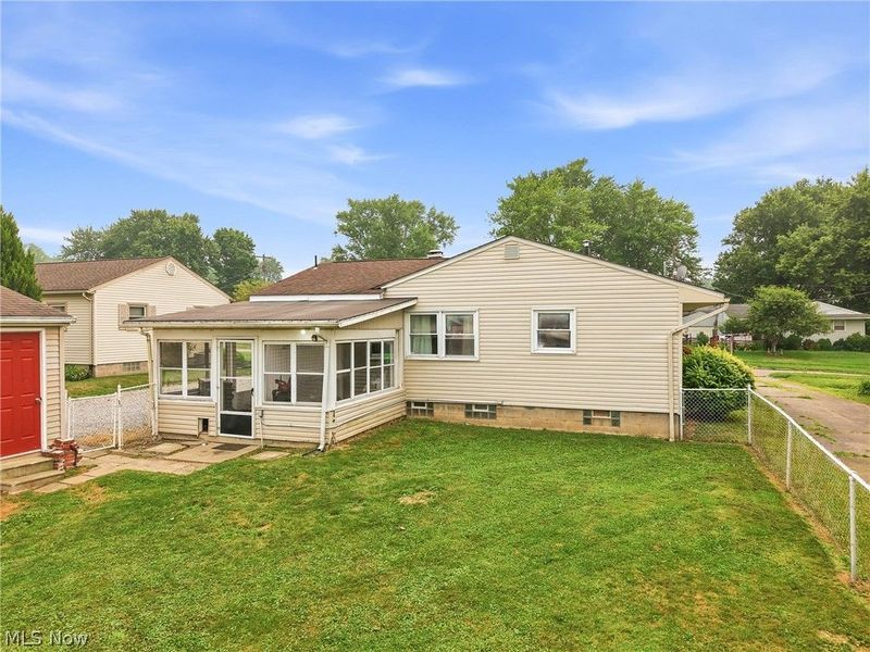 699 Saul Drive, Hubbard, OH 44425 Photo 7