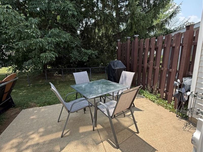 24619 Meadow Lane , Olmsted Falls, OH 44138 Photo 18