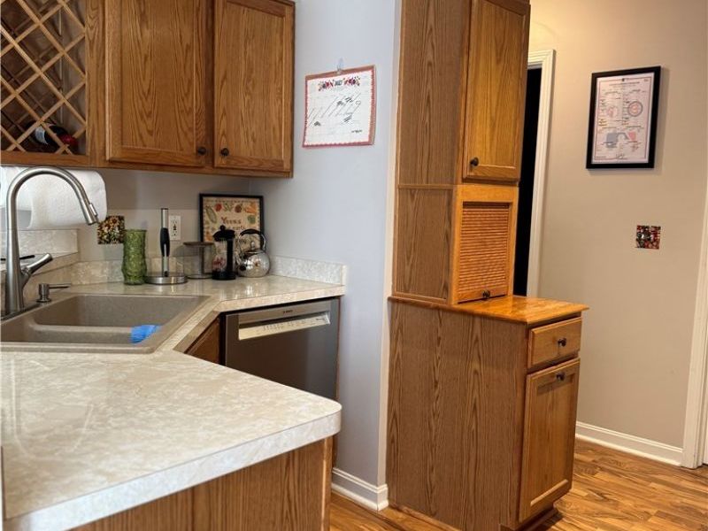 24619 Meadow Lane , Olmsted Falls, OH 44138 Photo 9